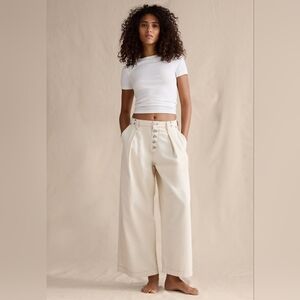 Banana Republic Mid Rise Loose Pleated Ankle Jean Ecru Petite 27